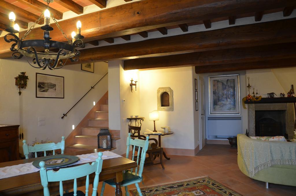 Fonte Comelia Cortona Habitación foto